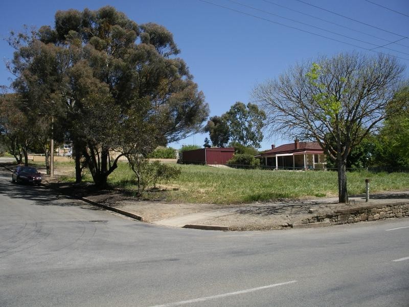 122 Main North Road, Clare SA 5453