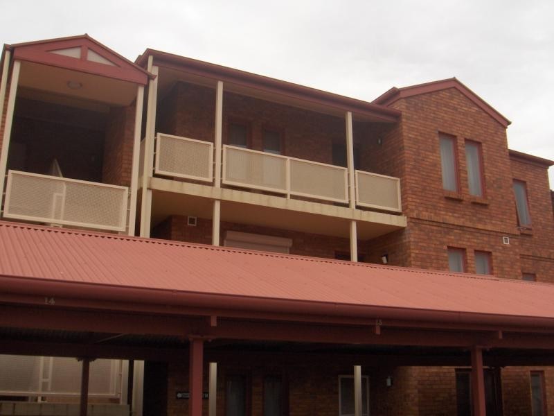 10/142 Carrington Street, Adelaide SA 5000