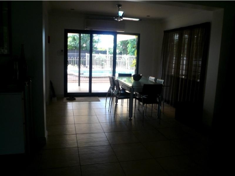 27 Sandalwood Street, Nightcliff NT 0810