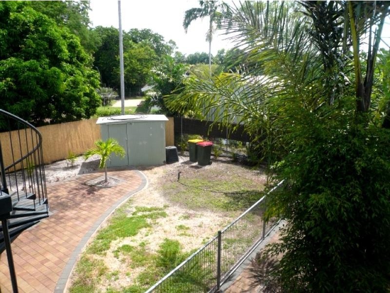 27 Sandalwood Street, Nightcliff NT 0810
