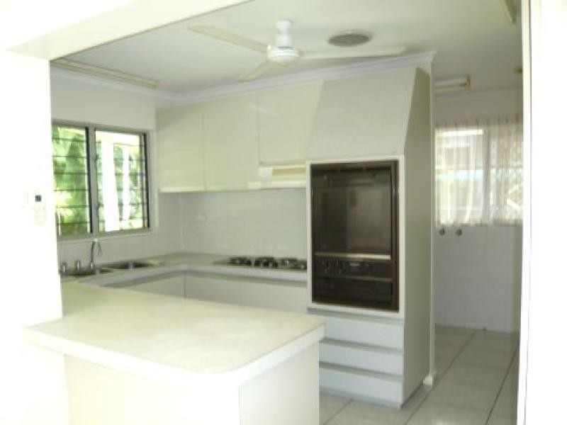 3 Birkdale Court, Northlakes NT 0812