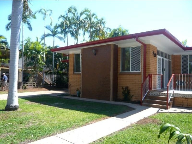 10 Alstonia St., Nightcliff NT 0810