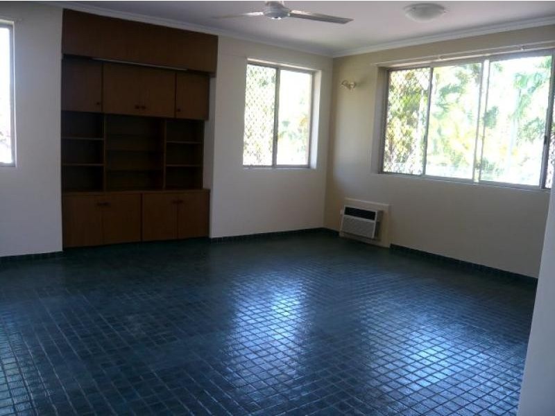 10 Alstonia St., Nightcliff NT 0810