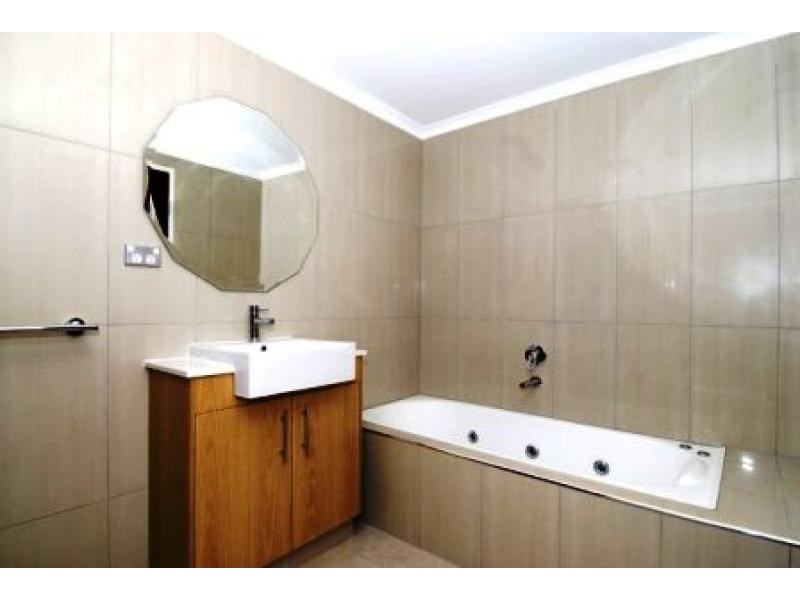 Unit 13/107 Woods Street, Darwin NT 0800