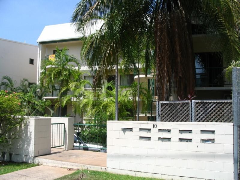 2/10 Houston Street, Larrakeyah NT 0820
