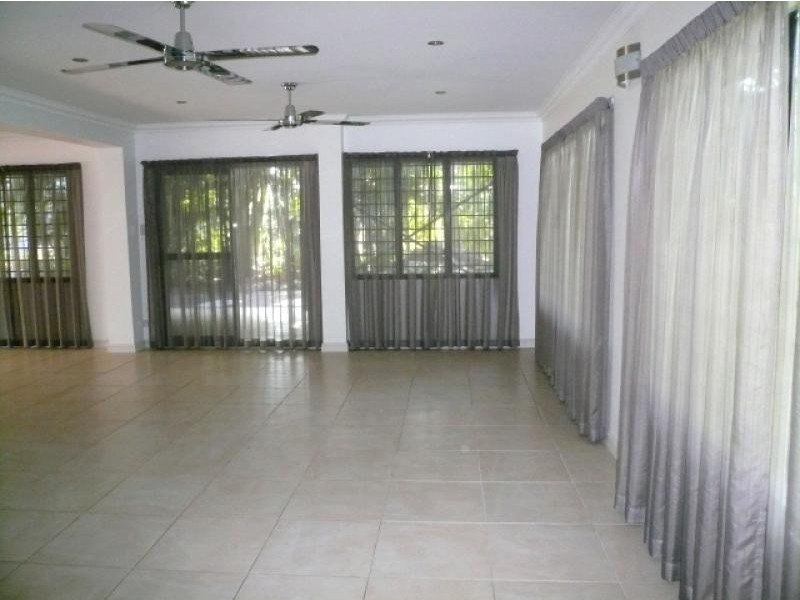 27 Sandalwood Street, Nightcliff NT 0810