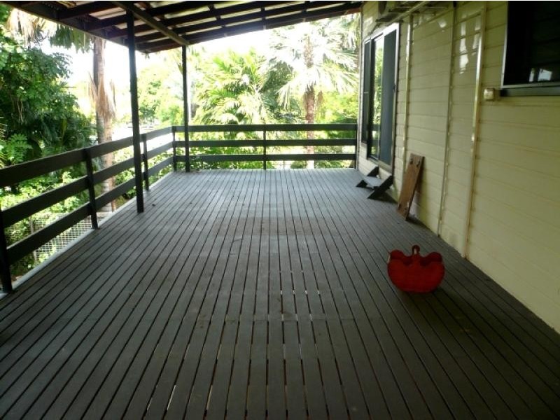 27 Sandalwood Street, Nightcliff NT 0810