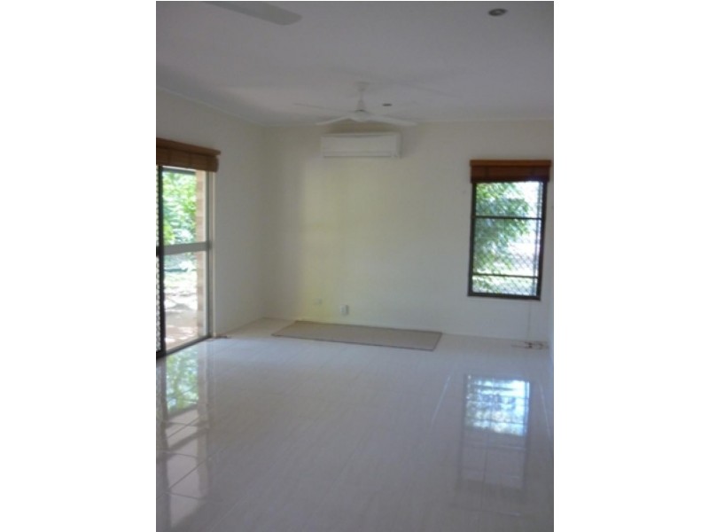 32 Caledonian Street, Anula NT 0812