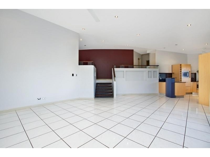 Unit 2, 2 Bradhurst Ct, Bayview NT 0820