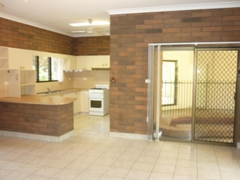 11 Sanford Street, Leanyer NT 0812