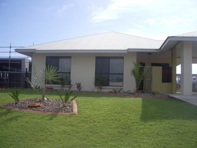 8 BOWREY CRESCENT, Farrar NT 0830