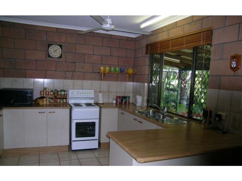 12 CRAWFORD COURT, Moulden NT 0830