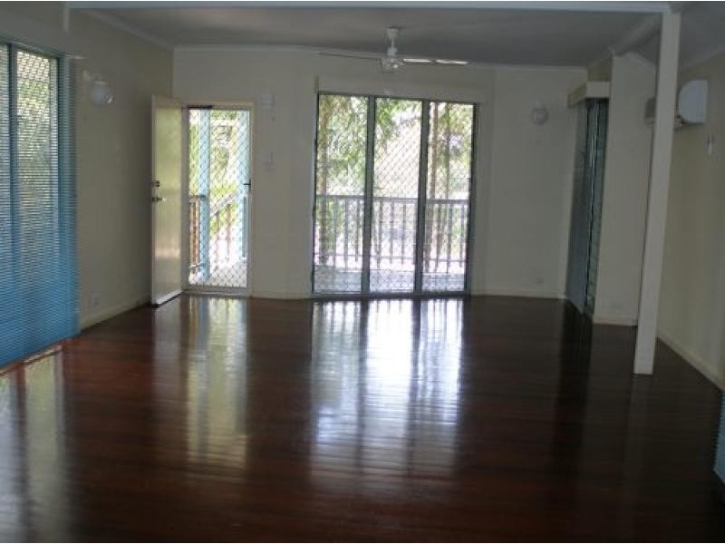 O’BRIEN COURT, Driver NT 0830