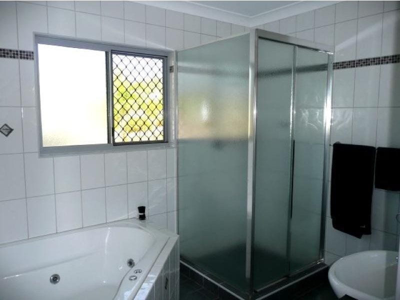 2 DAVIS COURT, Rosebery NT 0832