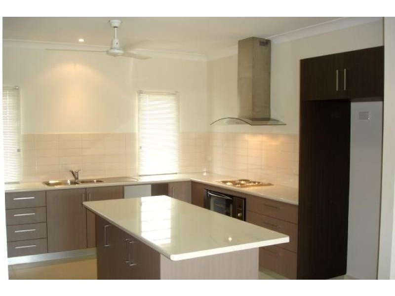 43 Wood Crescent, Rosebery NT 0832