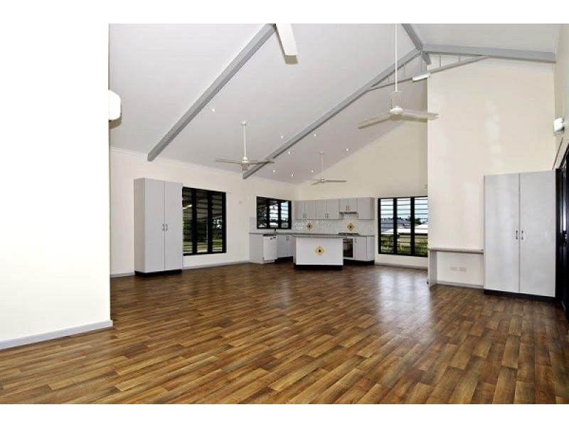 30 Yirra Crescent, Rosebery NT 0832