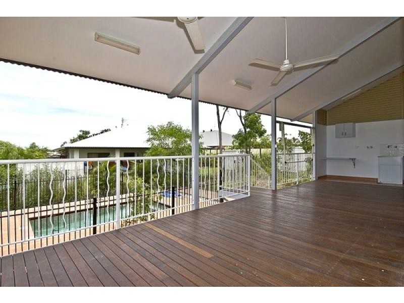 30 Yirra Crescent, Rosebery NT 0832