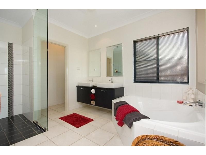 37 Kenbi Place, Rosebery NT 0832