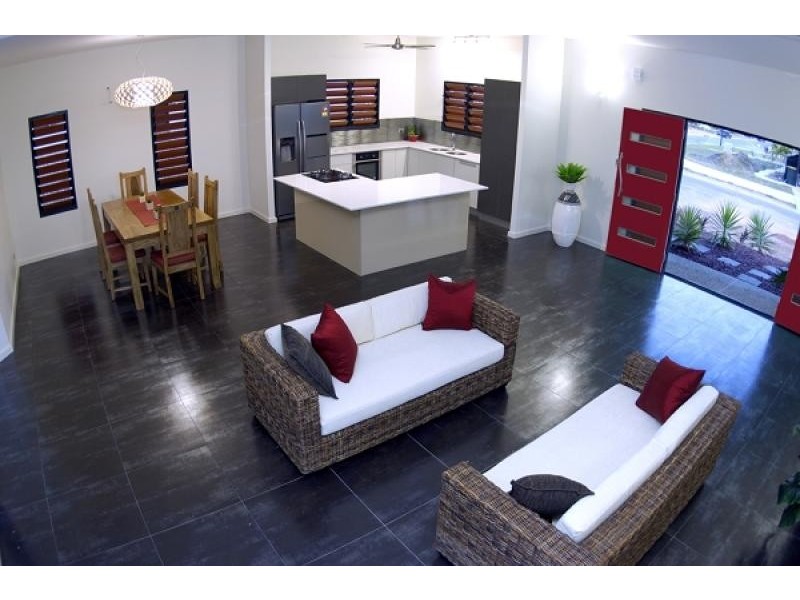 8 Bryden Street, Rosebery NT 0832