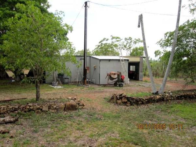 185 Middle Arm Road, Berry Springs NT 0838