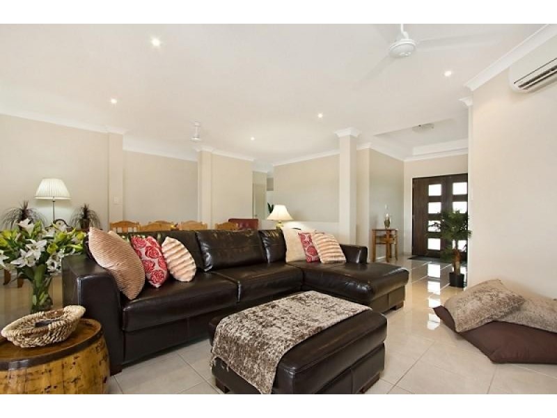 18 Richards Cres, Rosebery NT 0832