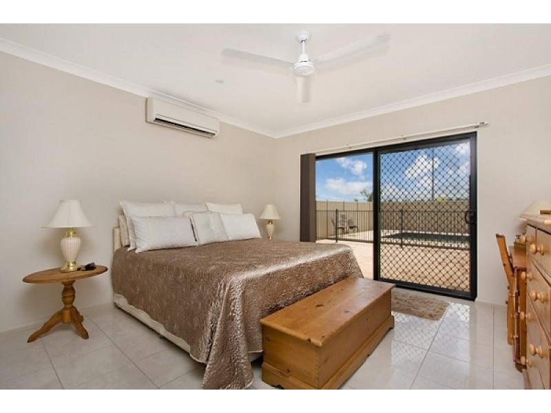 18 Richards Cres, Rosebery NT 0832