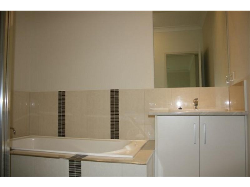 Unit 4, 33 La Pira Circuit, Rosebery NT 0832