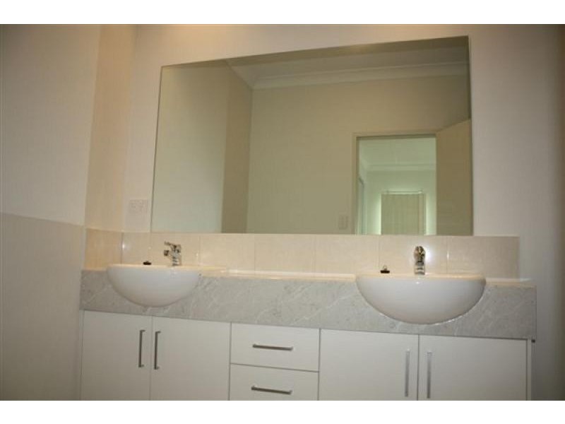 Unit 4, 33 La Pira Circuit, Rosebery NT 0832