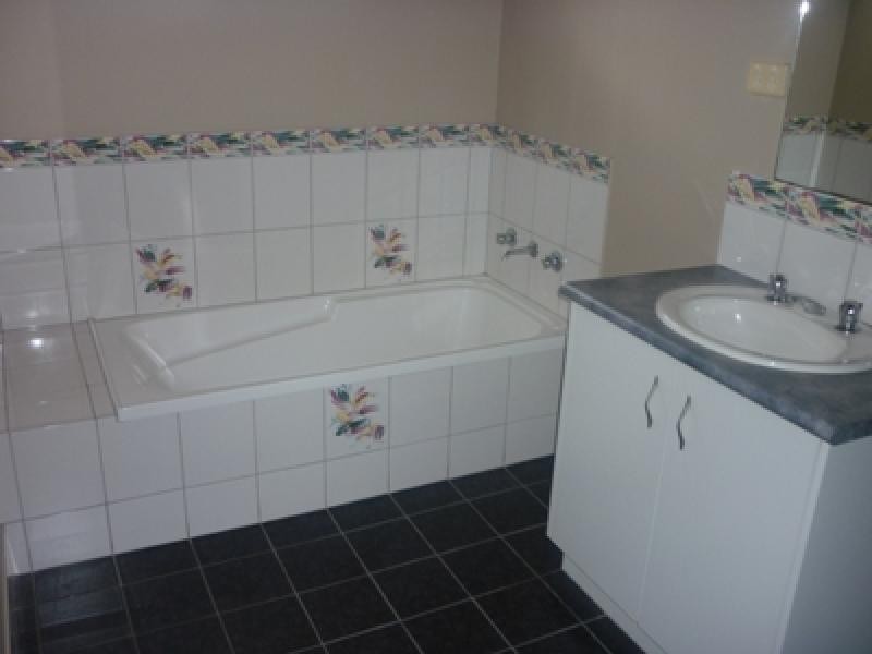 36 Hutchison Terrace, Bakewell NT 0832