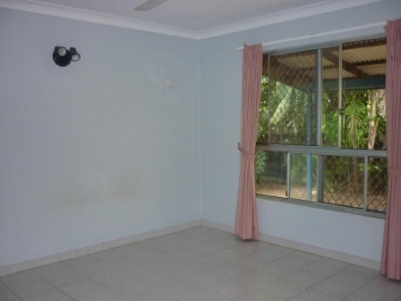 38 Cuthbertson Crescent, Moulden NT 0830