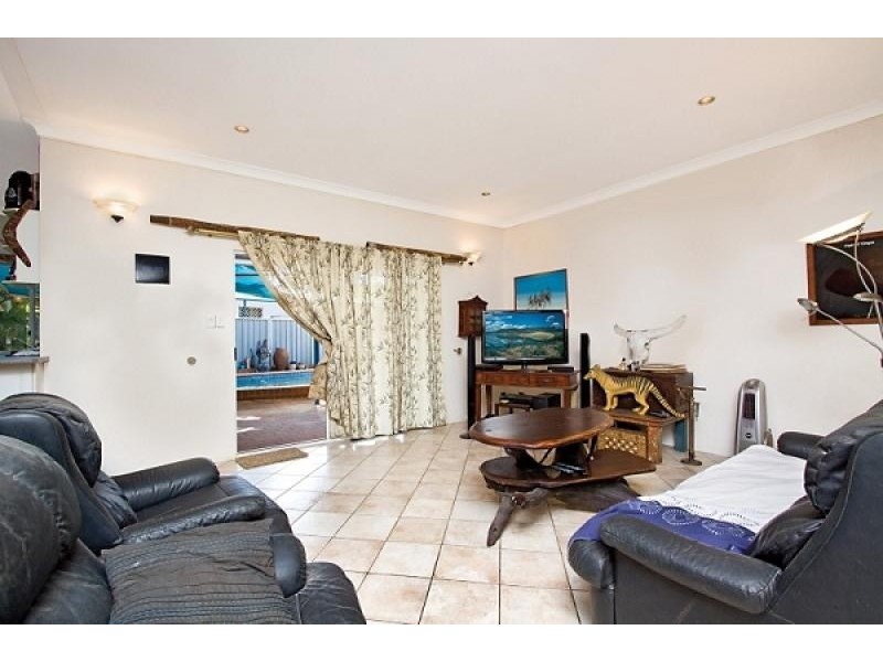 25 Lancewood Street, Rosebery NT 0832