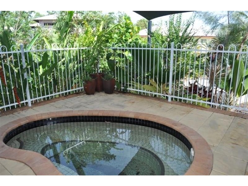 2 Helicia Court, Rosebery NT 0832