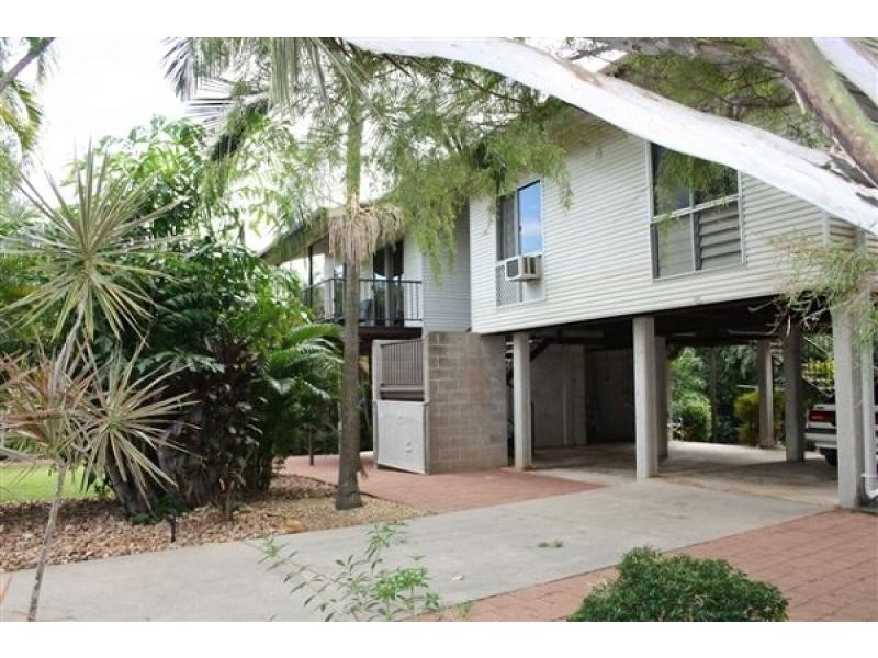 18 Raffles Road, Gray NT 0830