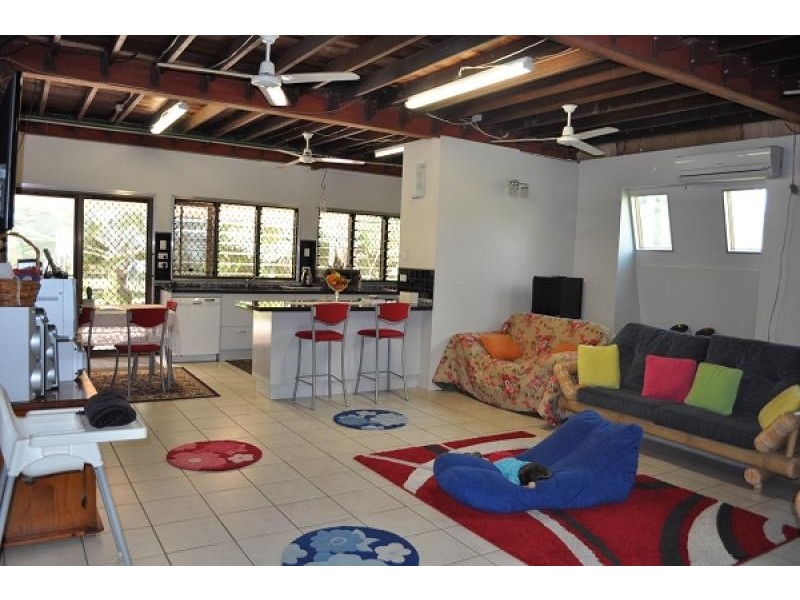 15 Hughes Road, Noonamah NT 0837