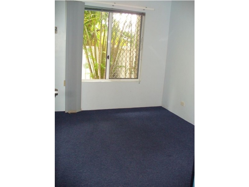 Unit 2 , 92 Dwyer Circuit, Driver NT 0830