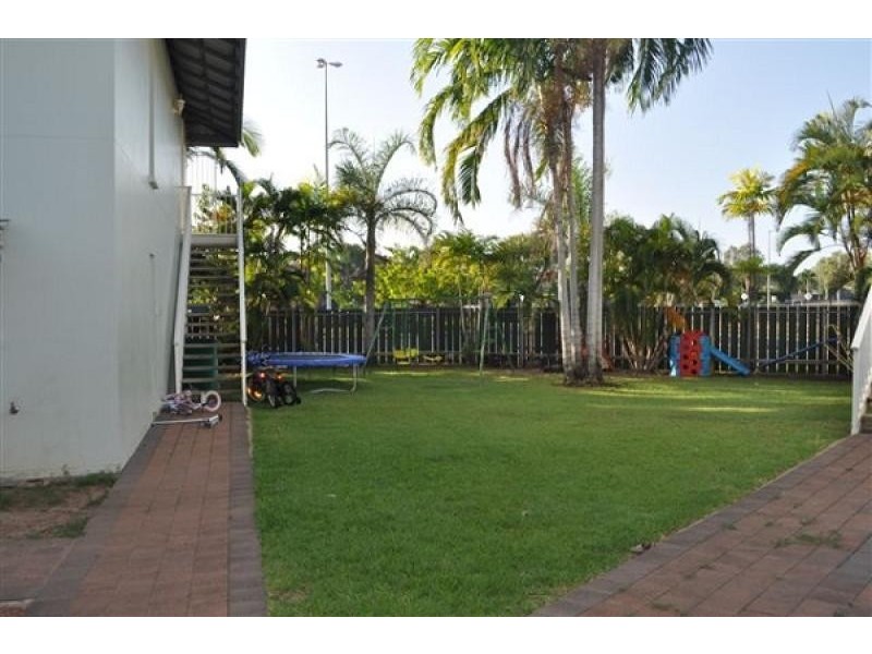 Unit 12 , 26 Flametree Circuit, Rosebery NT 0832