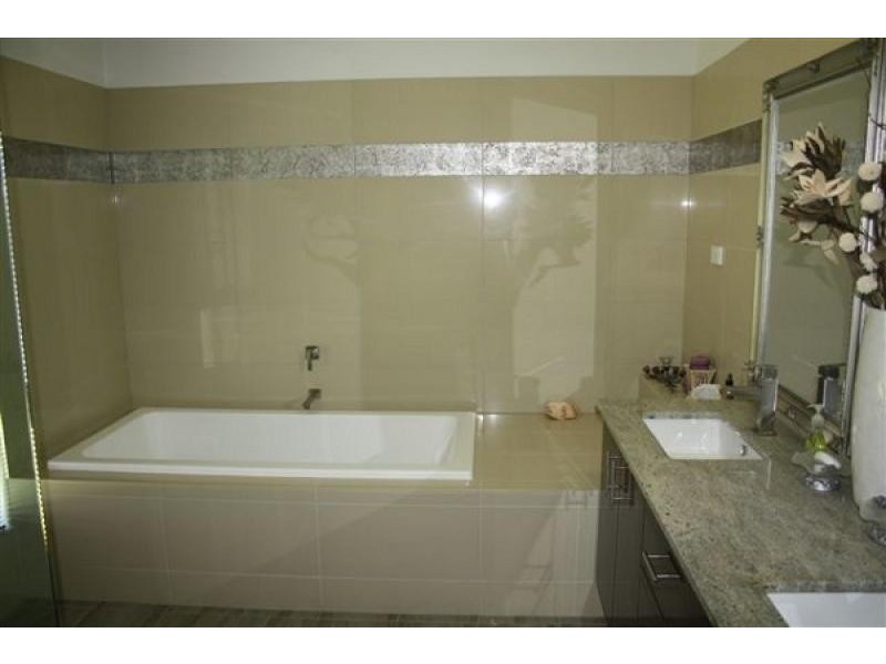 19 Delissaville Place, Rosebery NT 0832