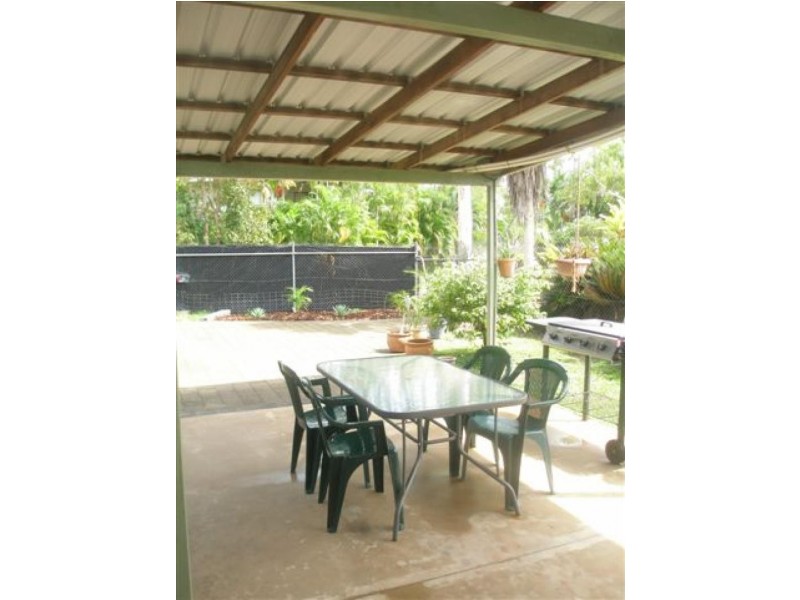 Unit 2 , 8 Muckaninnie Crt, Moulden NT 0830