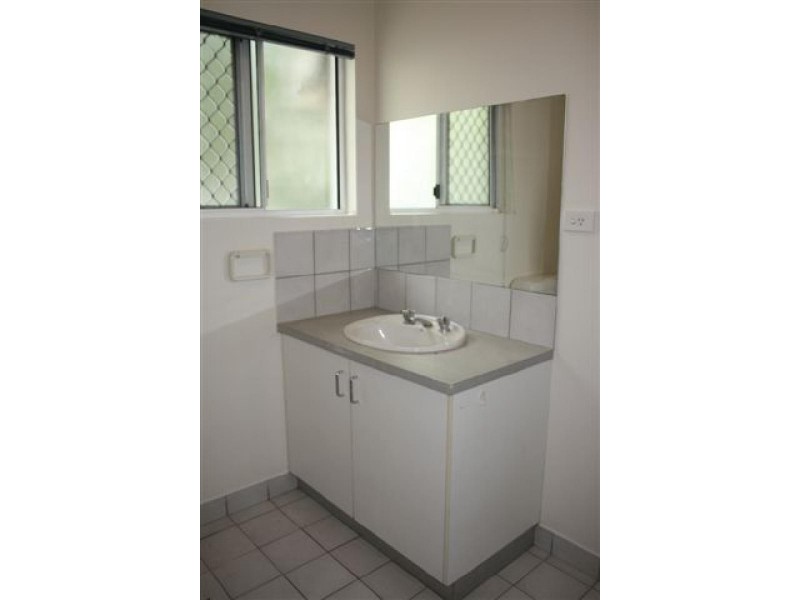 Unit 2 , 92 Dwyer Circuit, Driver NT 0830