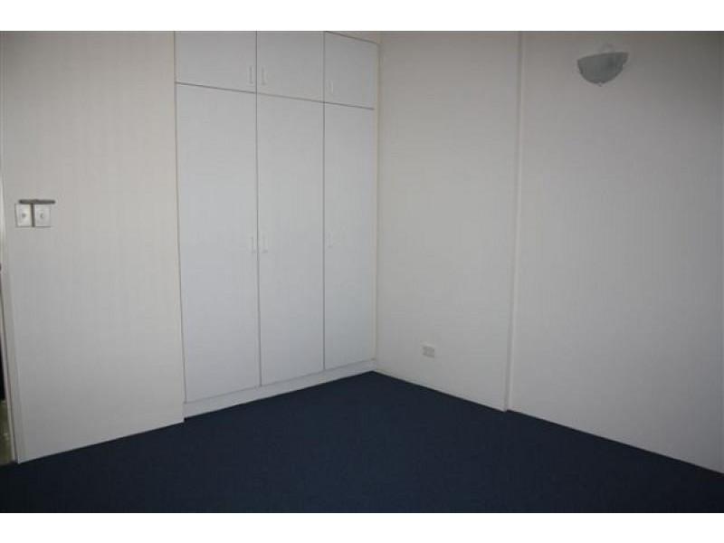 Unit 2 , 92 Dwyer Circuit, Driver NT 0830