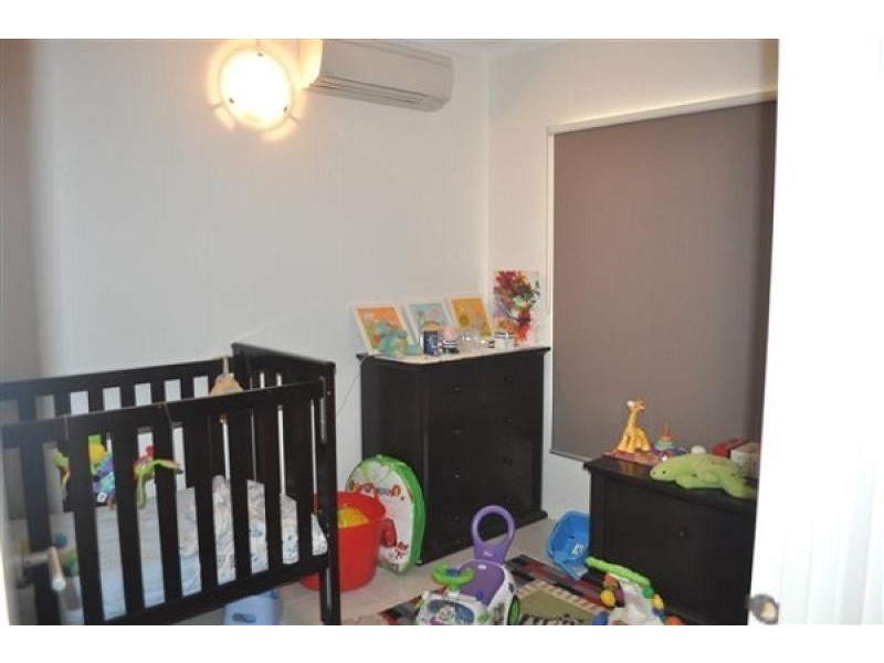 8 Deane Crescent, Rosebery NT 0832