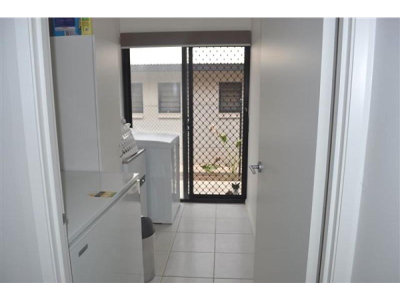 8 Deane Crescent, Rosebery NT 0832