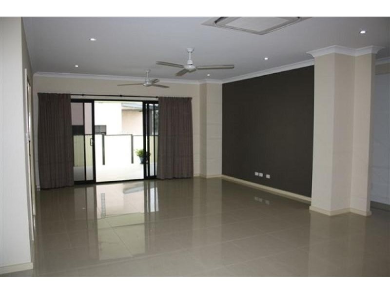 9 Savage Close, Farrar NT 0830