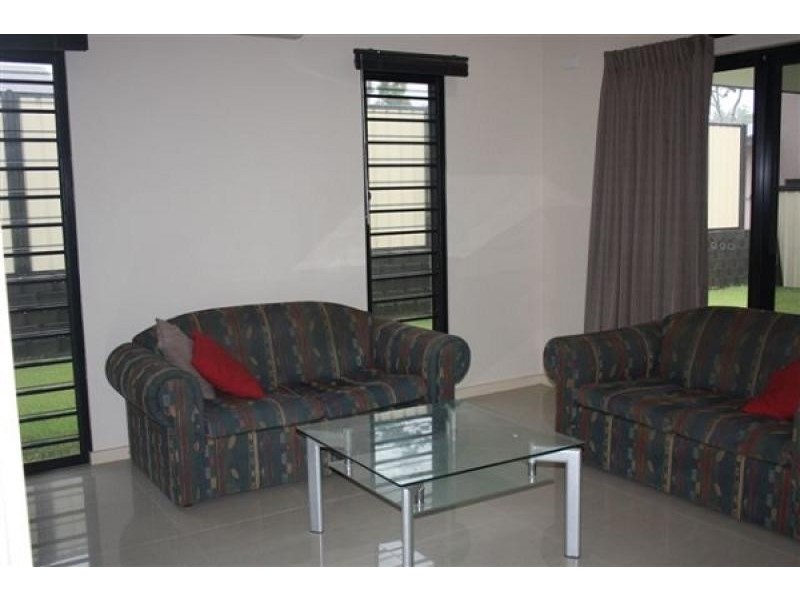 9 Savage Close, Farrar NT 0830