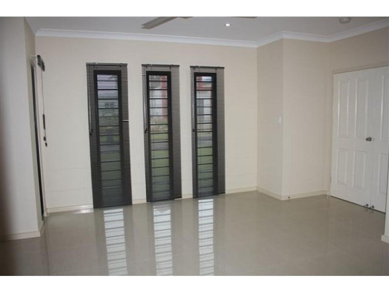 9 Savage Close, Farrar NT 0830