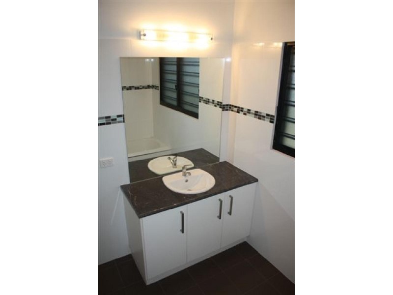 9 Savage Close, Farrar NT 0830