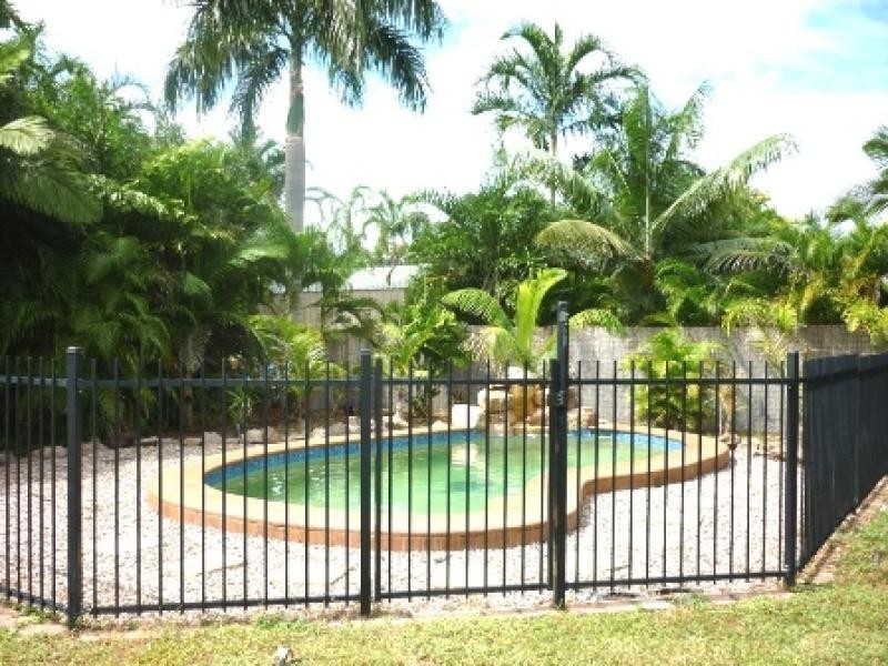 2 Fraser Court, Bakewell NT 0832