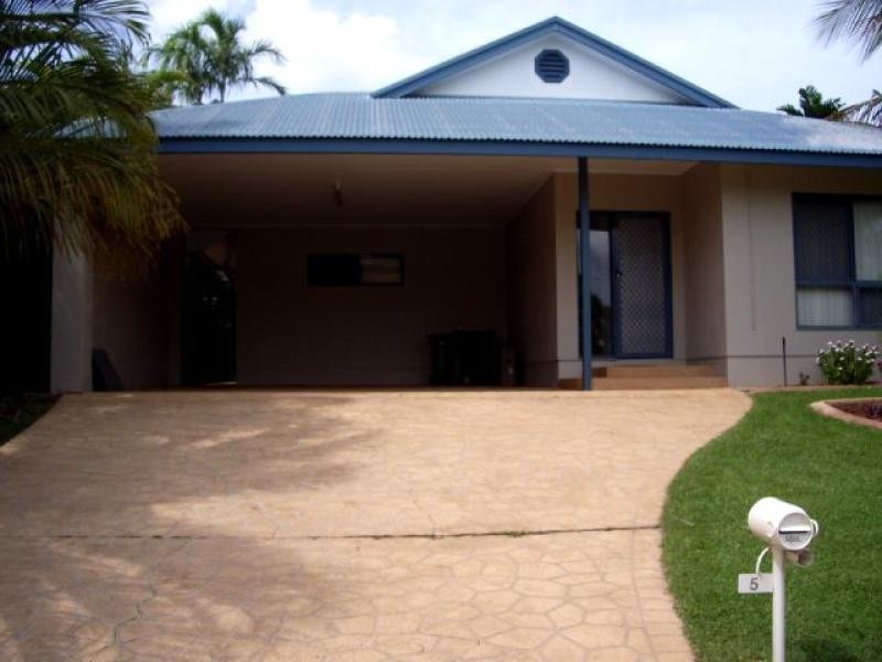 5 Wodyetia, Durack NT 0830