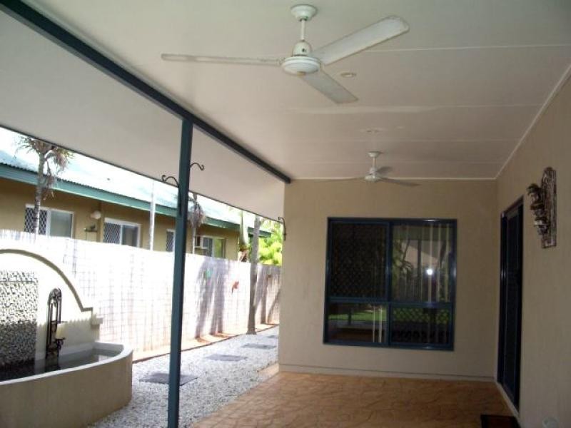 5 Wodyetia, Durack NT 0830