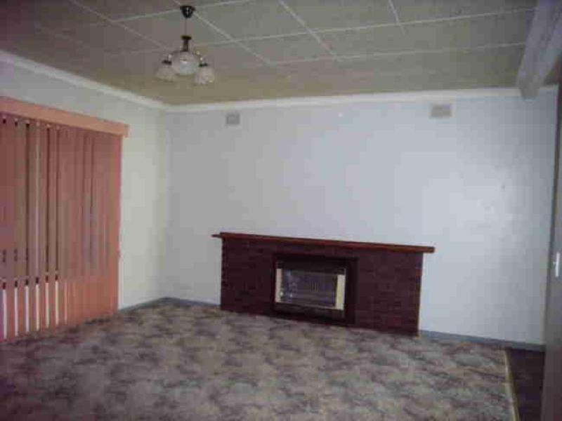 17 PAXTON STREET, Willaston SA 5118